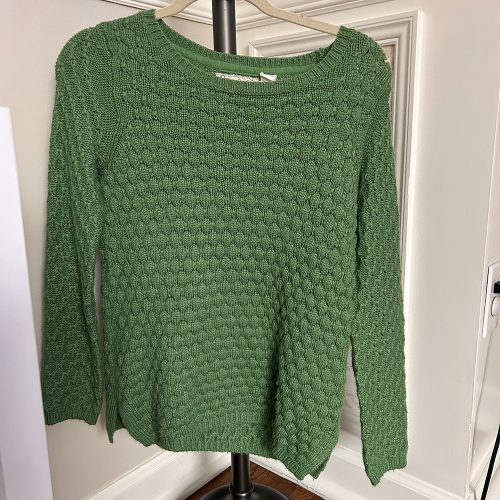Elegant Green Women's Crew Neck Sweater